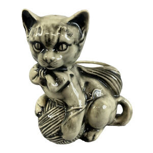 Vintage McCoy Black & Grey Cat With Ball Of Yarn Figurine Vase Planter #3026